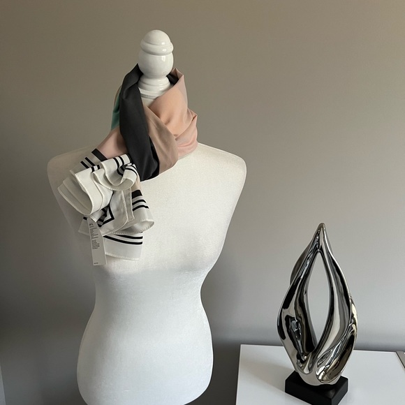 NWT H&M Oversized geometric multicolor scarf - Picture 1 of 9